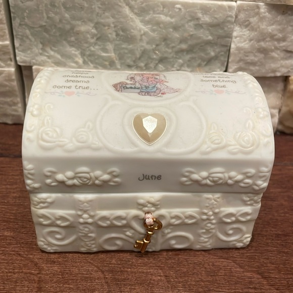 Precious Moments June Trinket box - Picture 1 of 4